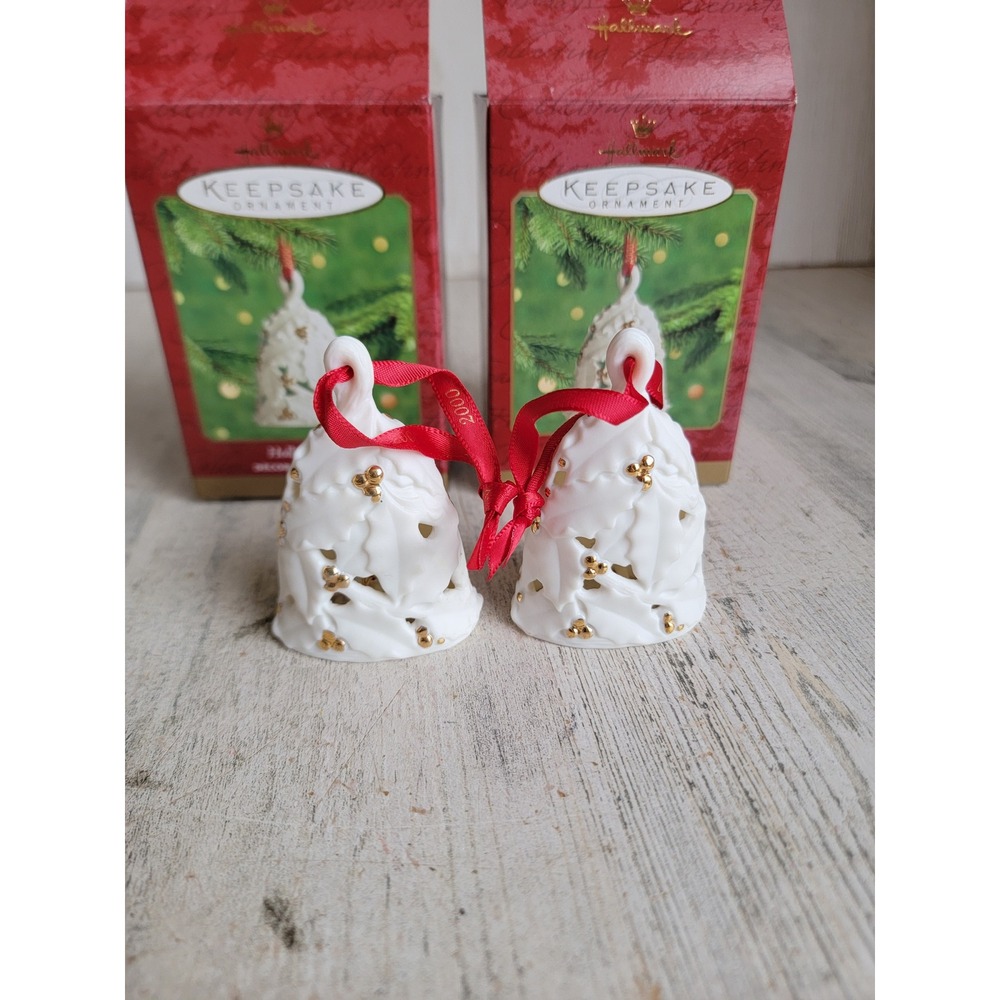 Hallmark Holly berry bell ornament Xmas ceramic mistletoe white